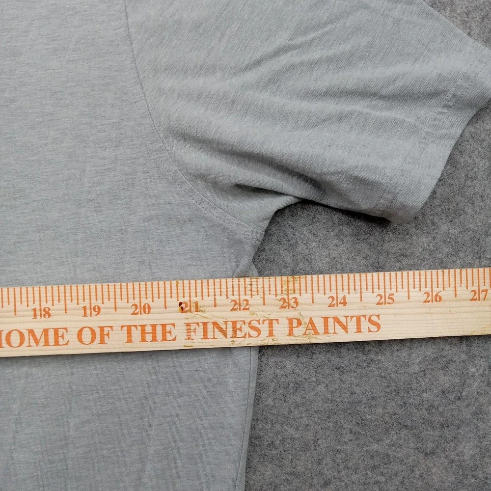 Under Armour Shirt Mens Large Gray Stripe‎ Logo HeatGear Tee Tagless Athletic